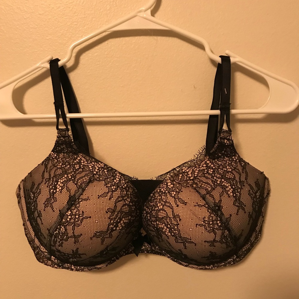 Victoria Secret bombshell bra